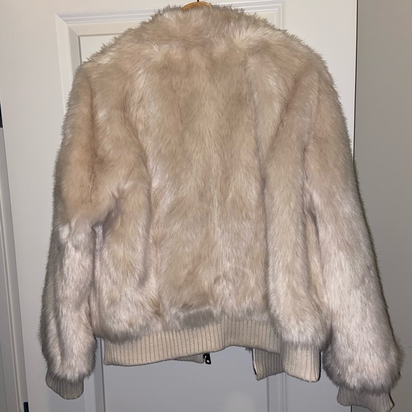 Banana Republic Faux Fur Bomber Jacket - Picture 6 of 7